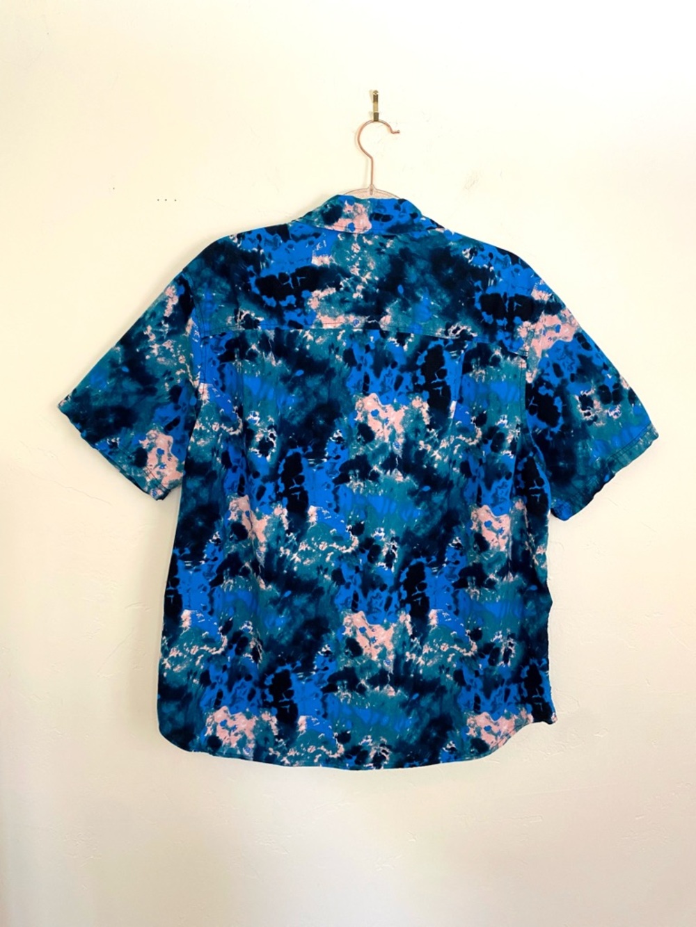 Original Boundaries XL Dark Tie-Dye Button-Down Men's Shirt Hawaiian Shirt - Picture 4 of 4